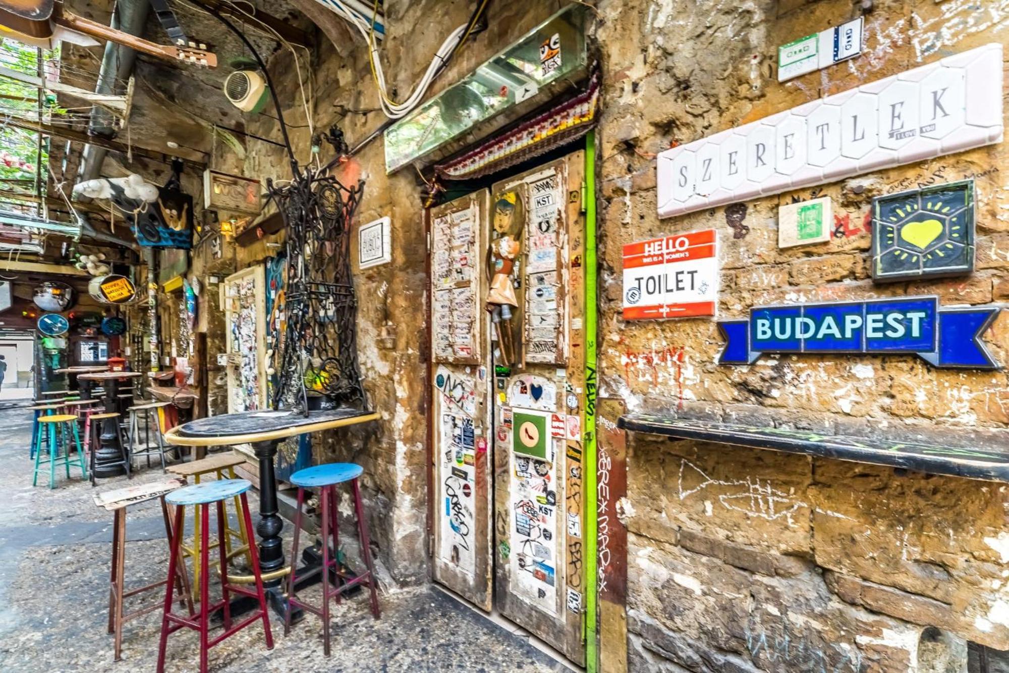 Casadeco Budapest Apt-Stunning New York Cafe View מראה חיצוני תמונה